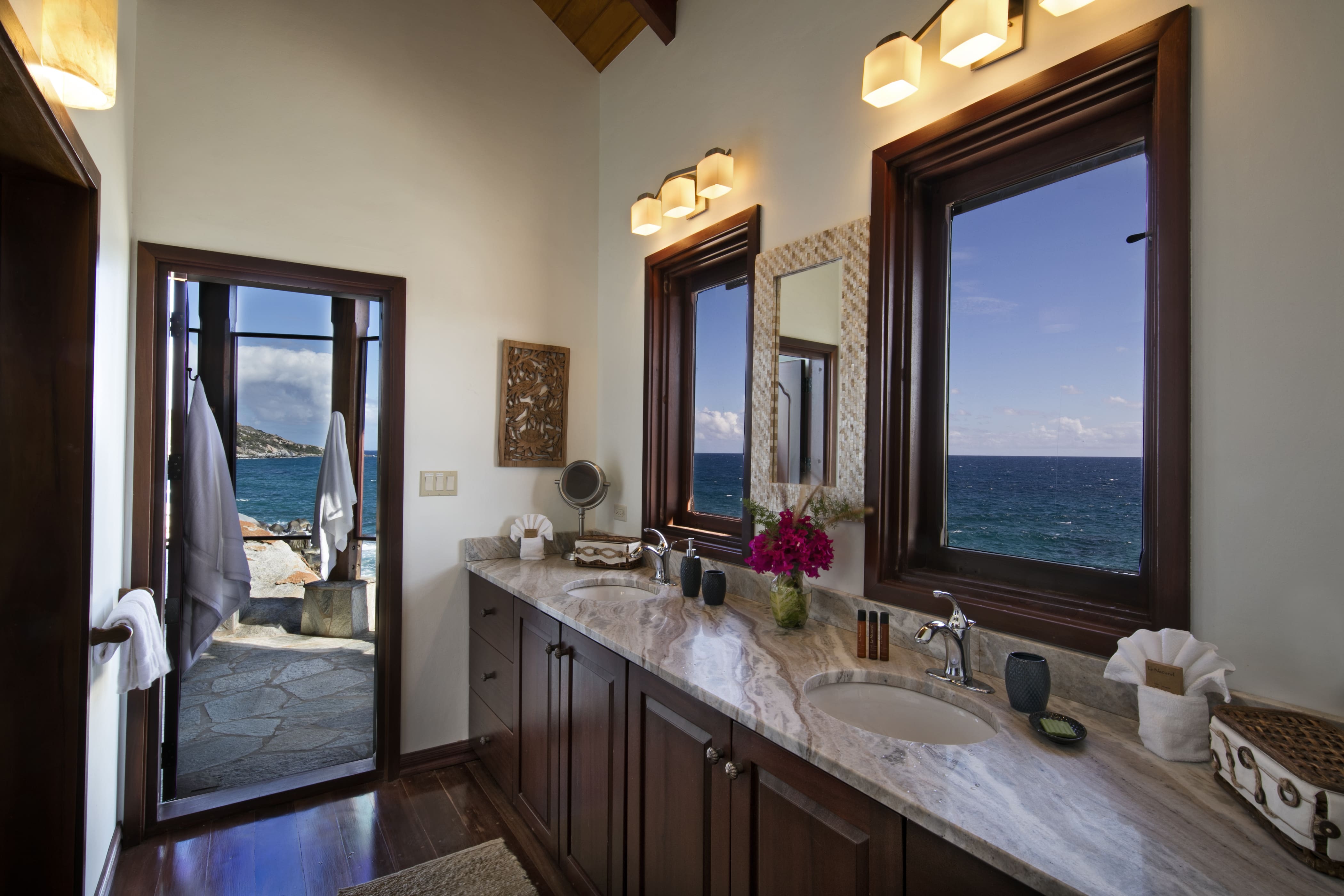 Batu Villa Bathroom